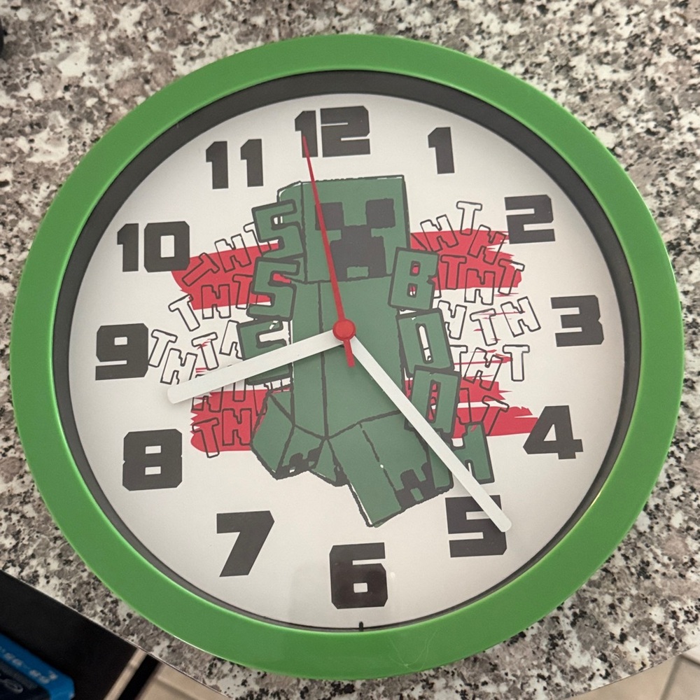 Minecraft Green and Red Creeper Wall Clock